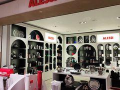 -文艺复兴百货(米兰大教堂广场店)