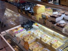 零售区-昆明冠生园·蛋糕·面包(南强街店)