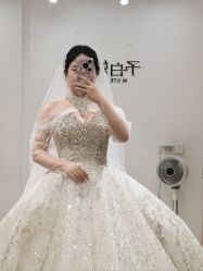 -予白婚纱礼服馆