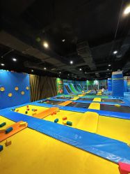 -袋鼠王蹦床公园(中信泰富万达广场嘉定新城店)