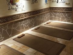 -碧中海汤泉汗蒸酒店