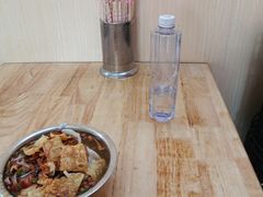 -鹿寨小何螺蛳粉店