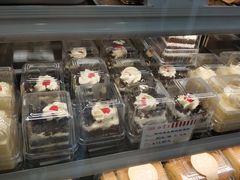 -红宝石·鲜奶小方·海派西点房(丰庄店)