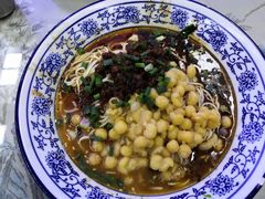 -渝之汇牛肉豌杂面
