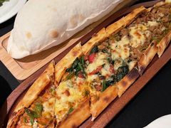 四季皮塔饼-Efes Turkish & Mediterranean Cuisine 艾菲斯餐厅(陆家嘴店)