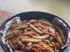 豆角焖面-内蒙焖面大盆骨餐馆(山大路店)