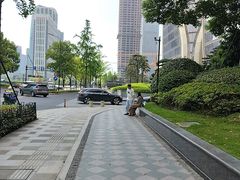 -盈丰路(地铁站)