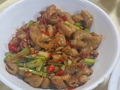 酸菜爆炒肥肠-笨罗卜浏阳菜馆(龙华鹏润达店)