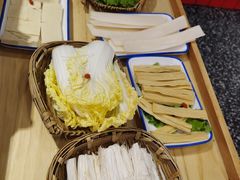 -喜悦小串丹东小黄牛海鲜烧烤大排档(民主广场店)