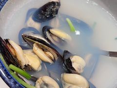 青口放汤-小厨师·二十年沈家门小海鲜(百井坊巷店)
