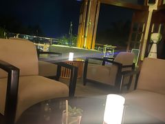 -亚龙湾喜来登·美景台大堂吧