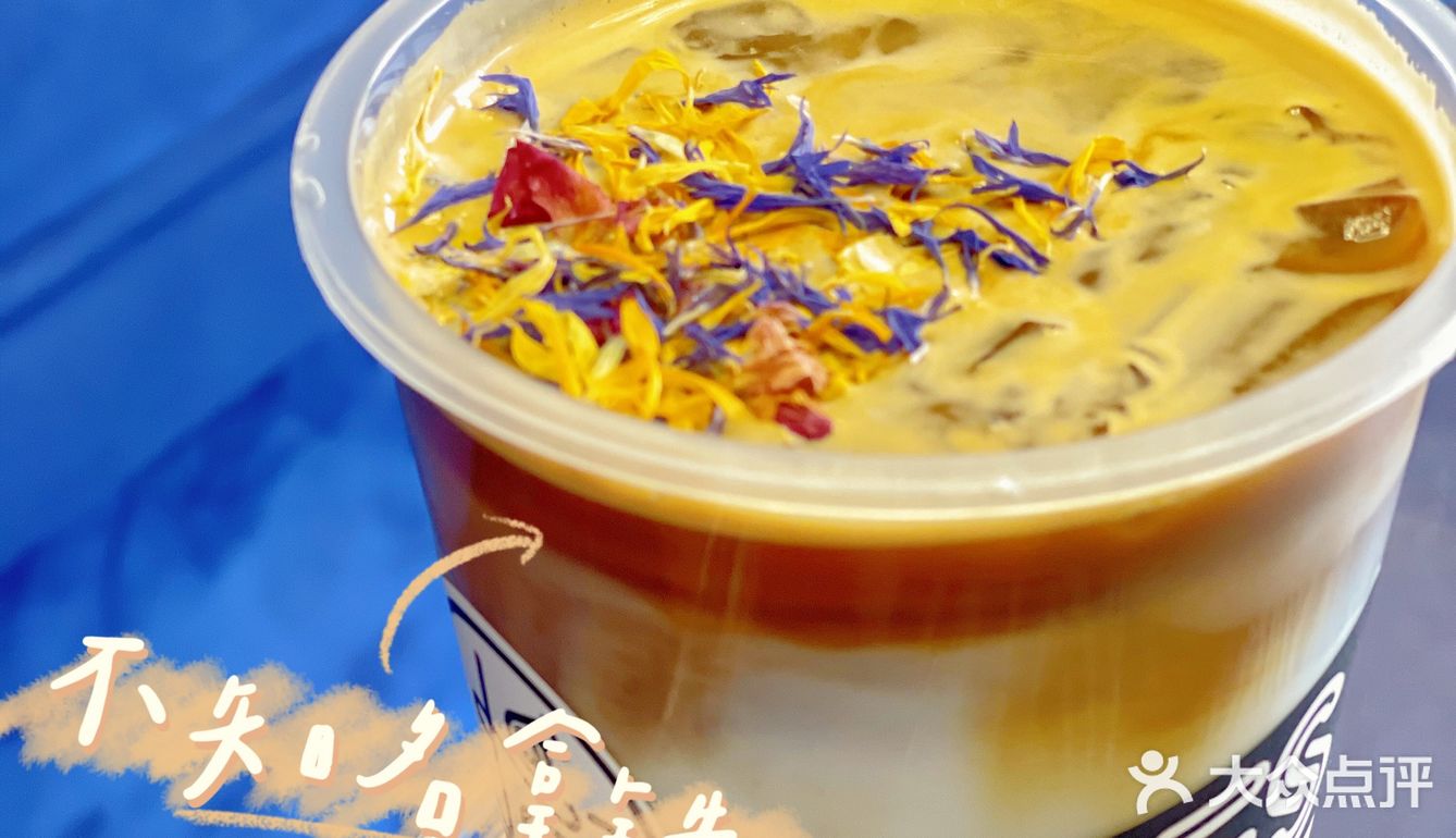 东莞探店｜东城克莱因蓝工业风咖啡厅～