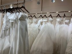 -Color卡诺婚纱礼服馆(南京严选店)