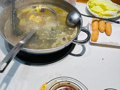-乡土黄·鲜牛肉火锅·小龙虾(兴业街店)