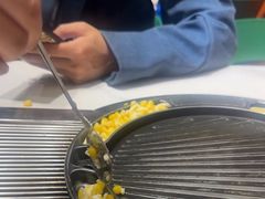 -山野的朋友露营炭火烤肉