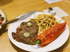 安格斯草饲无激素牡蛎牛排-HELLO 27 意面·沙拉·帕尼尼