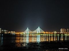 -万绿园