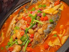 -鸣记脆皮烤鱼·海鲜烤鱼(三八广场店)