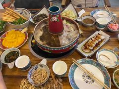 -毛辣果·贵州红酸汤牛肉火锅(西单店)