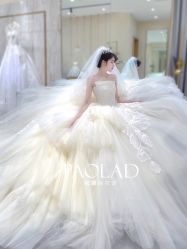 -南京宝娜嫁衣婚纱礼服馆(中央路店)