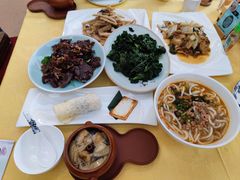 小锅米线-蝴蝶泉宾馆-中餐厅