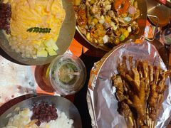 -何师烧烤Pro ·江湖川菜·小龙虾·精酿(太古里旗舰店)
