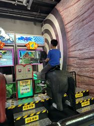 点击看大图 -嗨翻Hi-Fun竞技主题乐园·蹦床团建生日聚会(五棵松华熙店)