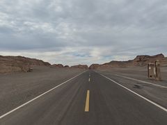 -哈密雅丹大海道景区