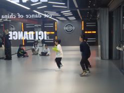 -CICI街舞专业培训