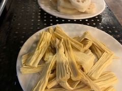 -鑫龙火锅城(青岛分店)