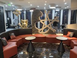 -TOP HAIR SALON
