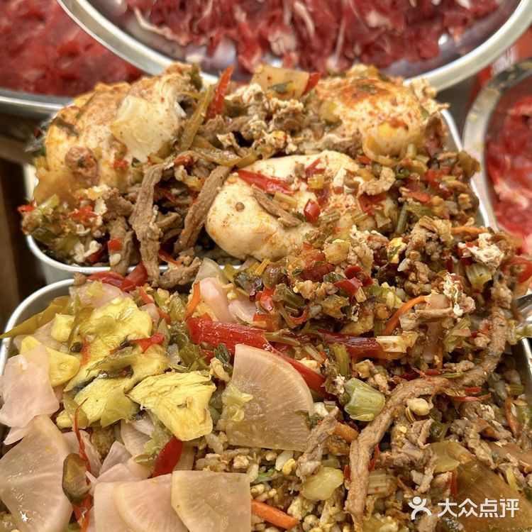 西安城墙边，穷鬼也能吃得起的牛肉火锅（人均3