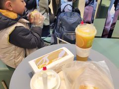 -奈雪的茶(亨特国际广场店)