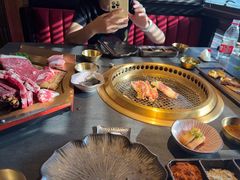 -铭牛烧肉·和牛海鲜自助(高新月牙湖店)