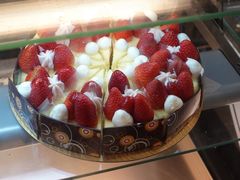 草莓奶酪蛋糕-凯宾美食廊Kempi Deli·凯宾斯基饭店(亮马桥路店)