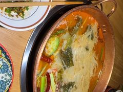 -洱火云南酸菜牛肉火锅(石景山当代商城店)