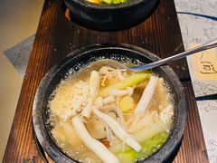 -穹六人间 people 6(岳阳路店)