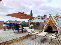 -小草屋轰趴馆别墅派对新场团建家庭聚会