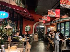 大堂-前海沿·青岛菜(李沧万达店)
