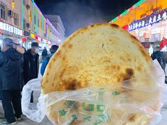 -布尔津河堤夜市