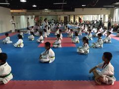 孩子在冥想-陈中跆拳道(中关村馆)