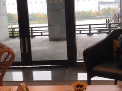 靠窗位-水月周庄铂尔曼酒店 · 漾全日餐厅