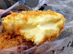 蟹黄肉松小贝-鲍师傅糕点(八一馆店)