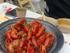-肥肥虾庄·金牌油焖大虾(汉口城市广场店)