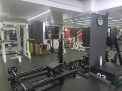 -越·健身工作室(华尔兹广场写字楼B栋店)