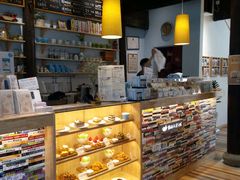 -猫的天空之城概念书店(杭州南宋御街店)