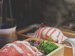 -湊湊火锅·茶憩(杭州湖滨银泰in77店)