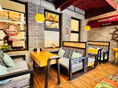 -苹果树下艺术餐厅(宋庄店)