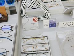 -视野联行眼镜·蔡司·尼康战略合作店(城西银泰店)