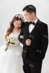 -蒙太奇婚纱摄影(万达店)